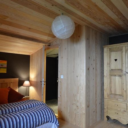 לינה וארוחת בוקר ונטרון Le Chalet De Valentine מראה חיצוני תמונה